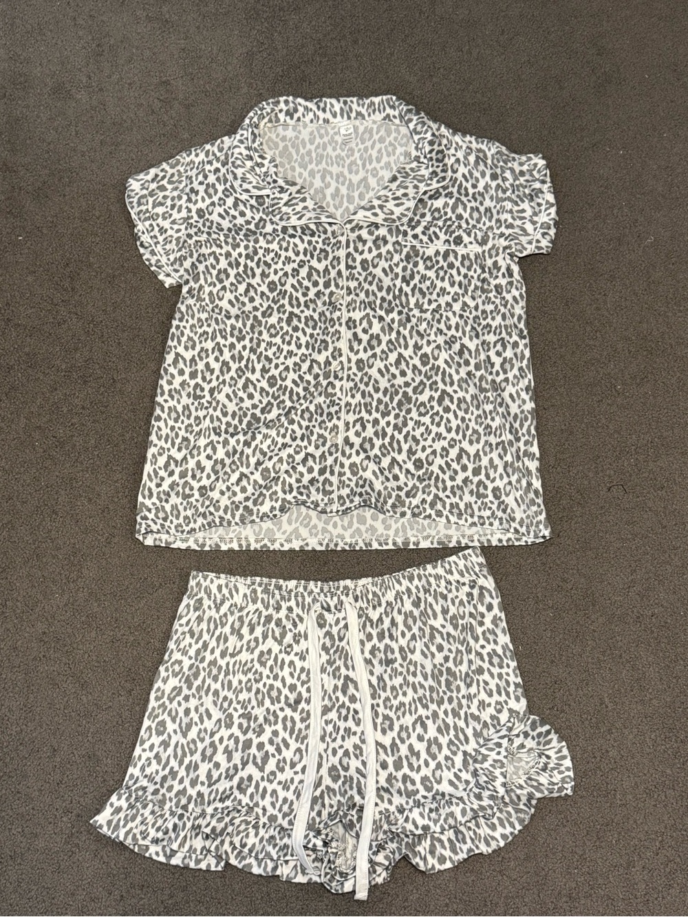 Women’s White and Gray Leopard Print Pajama Set - XL